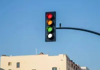 4ª luz do semáforo: entenda como a cor branca vai mudar o trânsito imagem