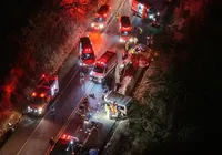 Acidente grave em rodovia deixa 4 pessoas mortas e 16 feridas