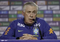 Ancelotti mantém quarteto ofensivo e explica não reposição de lateral