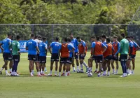 Bahia encaminha saída de meio-campista por empréstimo