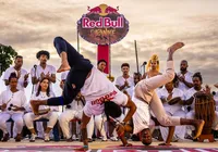 Baianos vencem torneio mundial de capoeira em Salvador imagem