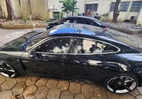 Bicheiro em Porsche blindado sofre atentado a tiros em grande avenida