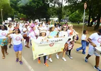 Caminhada em Salvador destaca poder do leite materno como 'vacina natural'
