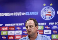 Ceni celebra gol de Lucho, cita reforços e explica troca no gol