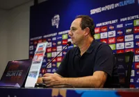 Ceni critica arbitragem após empate na Sul-Americana: "Um desastre" imagem