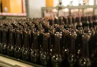 Cervejaria abre concurso para vagas com salários de até R$ 9 mil