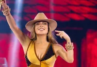 Claudia Leitte desabafa: “Não preciso da aprovação de ninguém” imagem