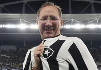Conflito institucional com Textor escancara crise no Botafogo; entenda