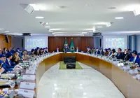 De olho na reeleição, Lula cobra lealdade de ministros do Centrão imagem