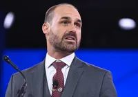 Eduardo Bolsonaro diz atuar contra missão de senadores nos EUA