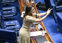 Ex-aliada de Bolsonaro, senadora é vaiada em show e reação surpreende imagem