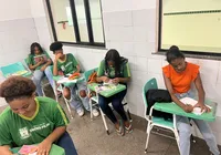 Fanzines estimulam leitura e criatividade em escola de Simões Filho