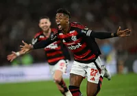 Flamengo vence o Inter e leva vantagem na Libertadores imagem