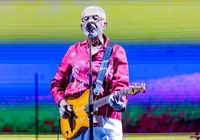 Gilberto Gil emociona fãs com homenagem à Preta em retorno aos palcos imagem
