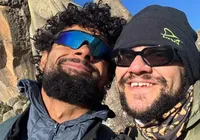 Gominho revela viver romance não monogâmico: “Ele tem outros”