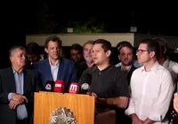 Haddad, Motta e Alcolumbre se reúnem para debater impasse no IOF imagem