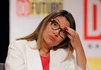 Janja é vaiada no velório de Preta Gil e causa tensão imagem