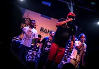 Maus Elementos voltam após 8 anos com novo single e show em Salvador imagem