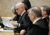 Moraes diz que Eduardo Bolsonaro age de maneira covarde contra Brasil imagem