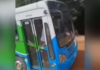 Motoristas de transporte escolar realizam 'racha' em Ipiaú
