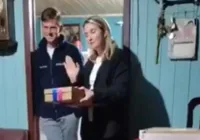 "Não me apontem os dedos" diz mulher que revelou traição em vídeo imagem