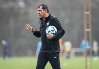 No BID, Carille encerra preparação do Vitória em treino único no Sul