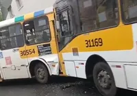 Ônibus batem de frente e deixam quatro feridos em Salvador; veja vídeo imagem