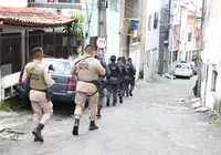 Operação Força Total destrói barricadas em Tancredo Neves e Narandiba