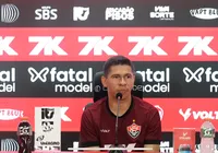 Osvaldo vê evolução "nítida" no Vitória e enaltece garotos da base