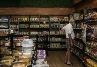 Rede de supermercados fecha 25 lojas e demite 700 funcionários