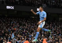 Rodri na reserva e clássicos agitam futebol brasileiro e europeu