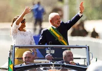 Sob lema "Brasil Soberano", Lula abre desfile do 7 de Setembro imagem