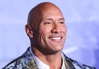 The Rock perde 30 kg e choca público; veja antes e depois imagem