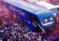 Torcida que ganha jogo: Fonte Nova lota em recorde de público pagante