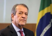 Valdemar Costa Neto diz que PL mantém Bolsonaro como candidato em 2026