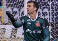 Vasco divulga laudo e contesta súmula de árbitro sobre Léo Jardim