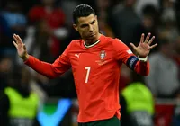 Vídeo: Cristiano Ronaldo se irrita com fã e toma atitude surpreendente