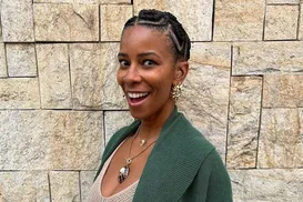 Curtindo show de Edson Gomes, Rita Batista enaltece Arena A TARDE - Imagem