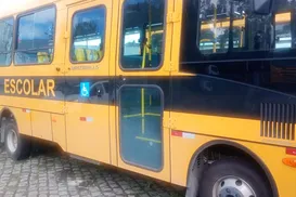 Governo da Bahia entrega novos ônibus escolares após incêndio - Imagem