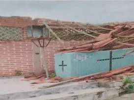 Capela apresenta risco de desabamento em Feira de Santana - Imagem