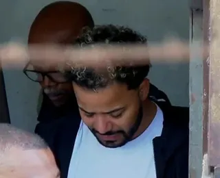 Acusado de tráfico humano, Hytalo Santos está em prisão superlotada