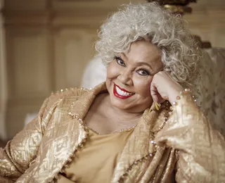Alcione se revolta com sanções e diz que vai fazer macumba para Trump