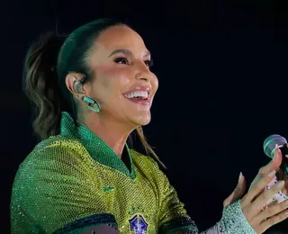 Após receber presentes da CBF, Ivete promete: “Vou fazer um leilão”