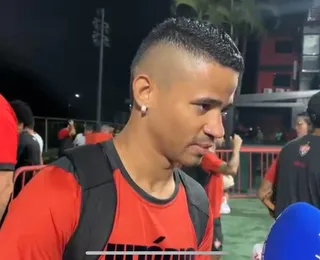 Autor de outro golaço, Erick celebra: "Feliz pelo que estou vivendo"