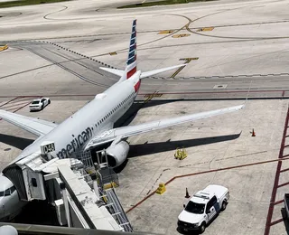 Avião nos EUA é evacuado após incêndio nos freios
