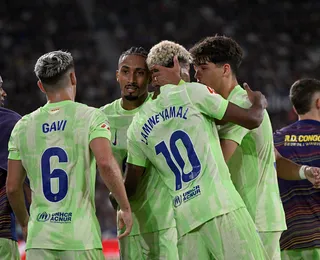 Barcelona vence de virada, e Atlético de Madrid tropeça