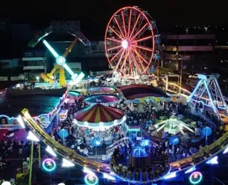 Brinquedo de parque de diversões despenca e deixa mais de 20 feridos