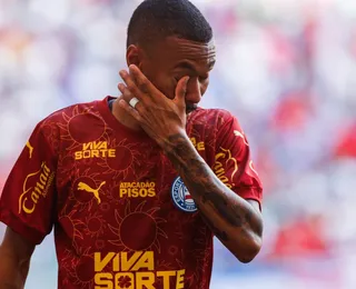 Bruxa tá solta! Ademir deixa o campo chorando após sentir a coxa; veja