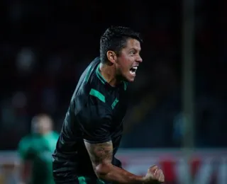 Carpini aponta ponto fraco do Vitória após arrancar empate no Barradão