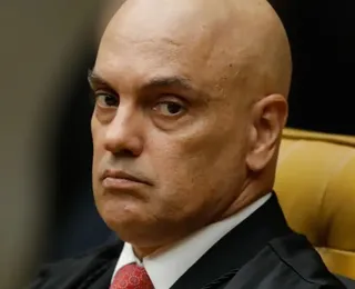 Cartão internacional de Moraes é bloqueado por sanções dos EUA